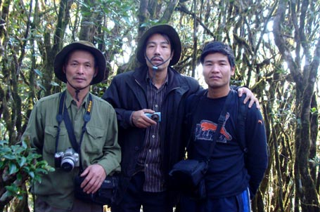 "Người rừng" Trần Ngọc Lâm, lương y Phạm Văn Thanh đã giúp đỡ tác giả chinh phục thành công đỉnh Tây Côn Lĩnh sau 4 năm thất bại 