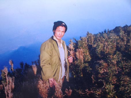 Hình ảnh "người rừng" Trần Ngọc Lâm cách đây 10 năm do khách du lịch chụp