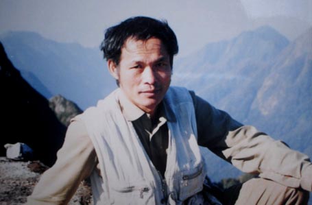 Hình ảnh gầy còm của ông Trần Ngọc Lâm hồi mới lên đỉnh Fansipan